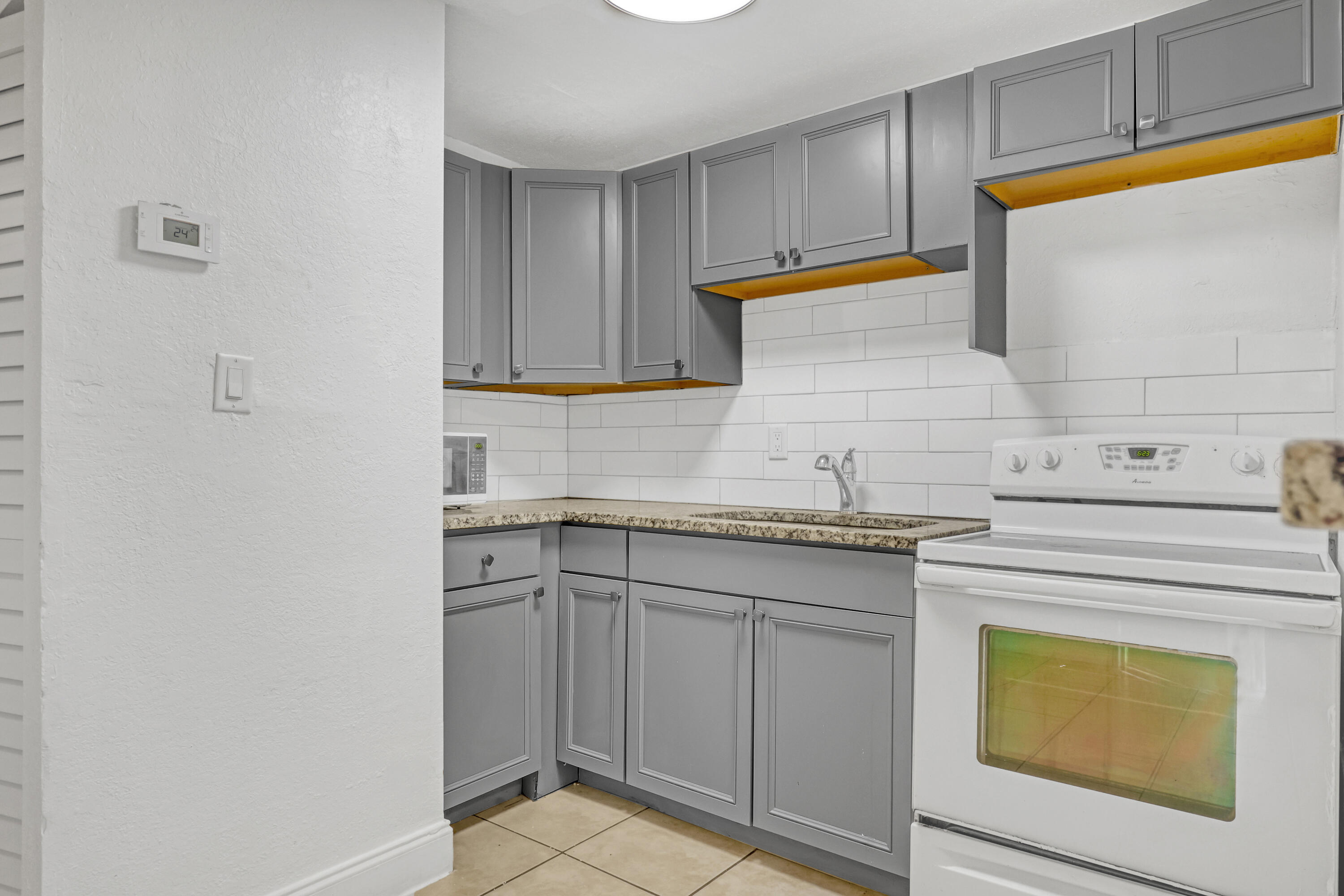 INLET GROVE IN PB 6 P 87 & PB 8 P 14 - Residential Income