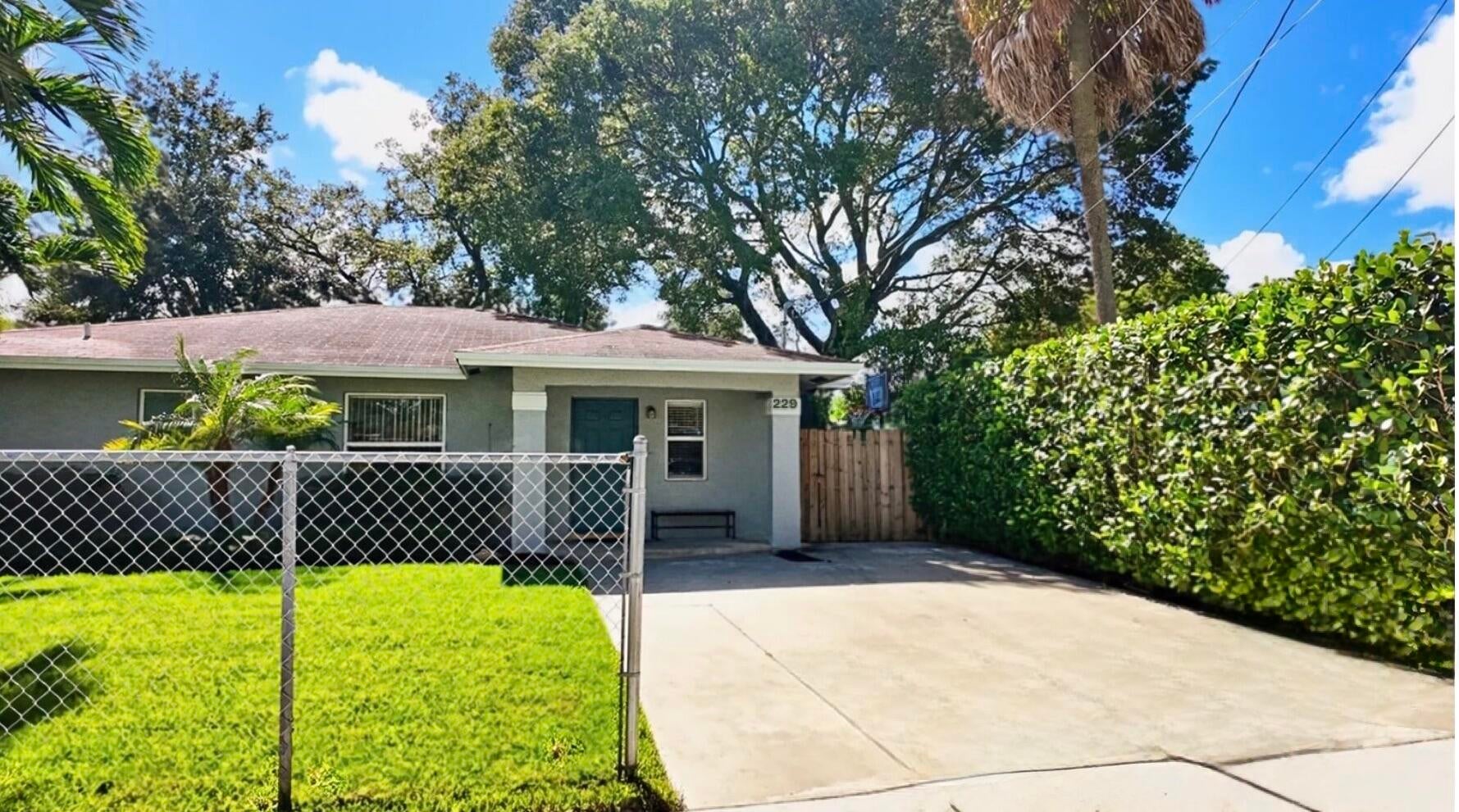 2206 NW 5TH Street