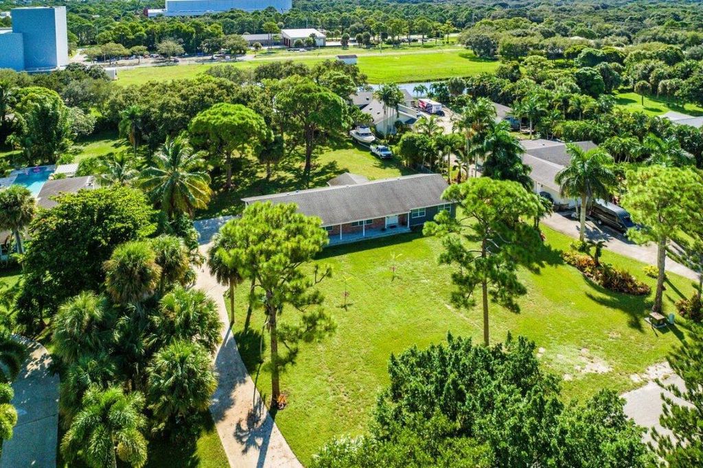 Photo of 11144 Monet Woods Road, Palm Beach Gardens, FL 33410 (MLS # R11022723)