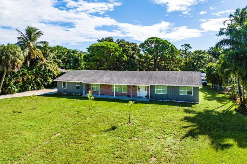 Photo of 11144 Monet Woods Road, Palm Beach Gardens, FL 33410 (MLS # R11022723)