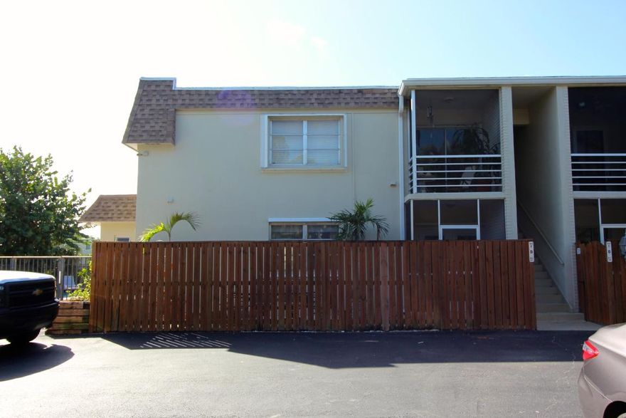 Big price reduction. Unit just painted - looks great. Want to fish or paddle board off community dock, swim in waterfront pool, walk to stores/restaurants on US-1 in less than 5 minutes, live 1 mi from Gardens Mall - then you must see this gem of a condo with a screened patio looking out to Little Lake Worth. Hidden Key is a gated community offering condos, homes and million dollar waterfront homes. This 1130 sq ft 2/2 condo just needs your touch to make it feel like home. Boat slips may be available.