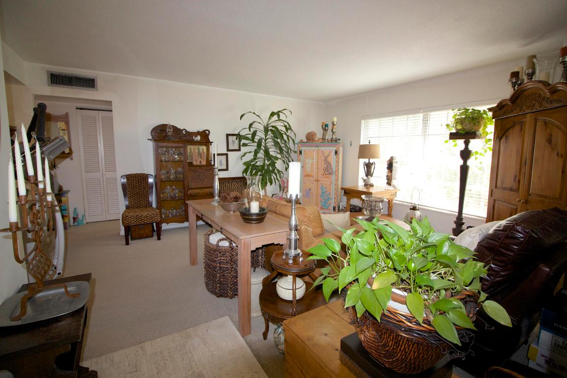 HIDDEN KEY CONDO - Residential