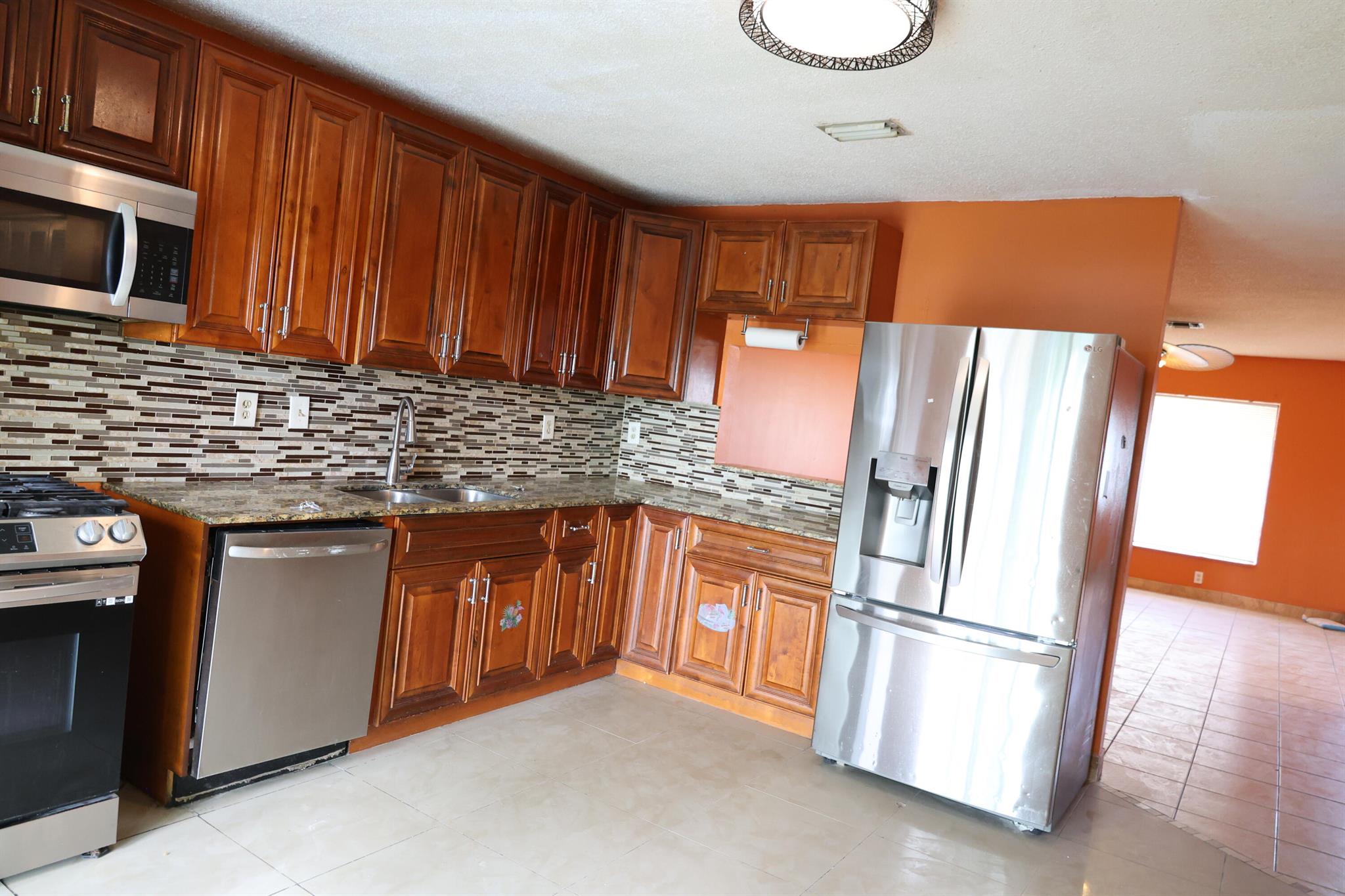 HOMES AT LAWRENCE 1 - Residential Lease