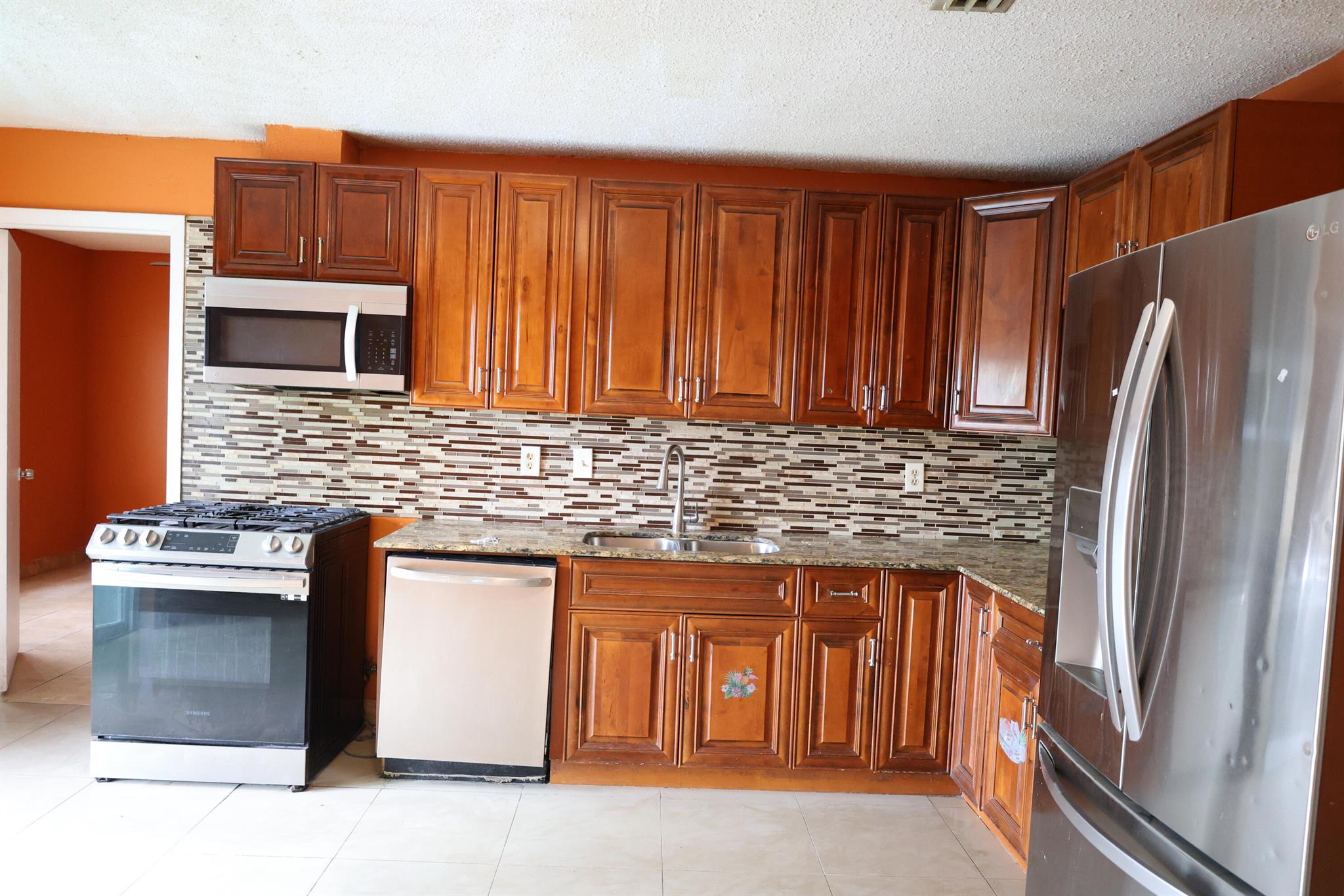 HOMES AT LAWRENCE 1 - Residential Lease