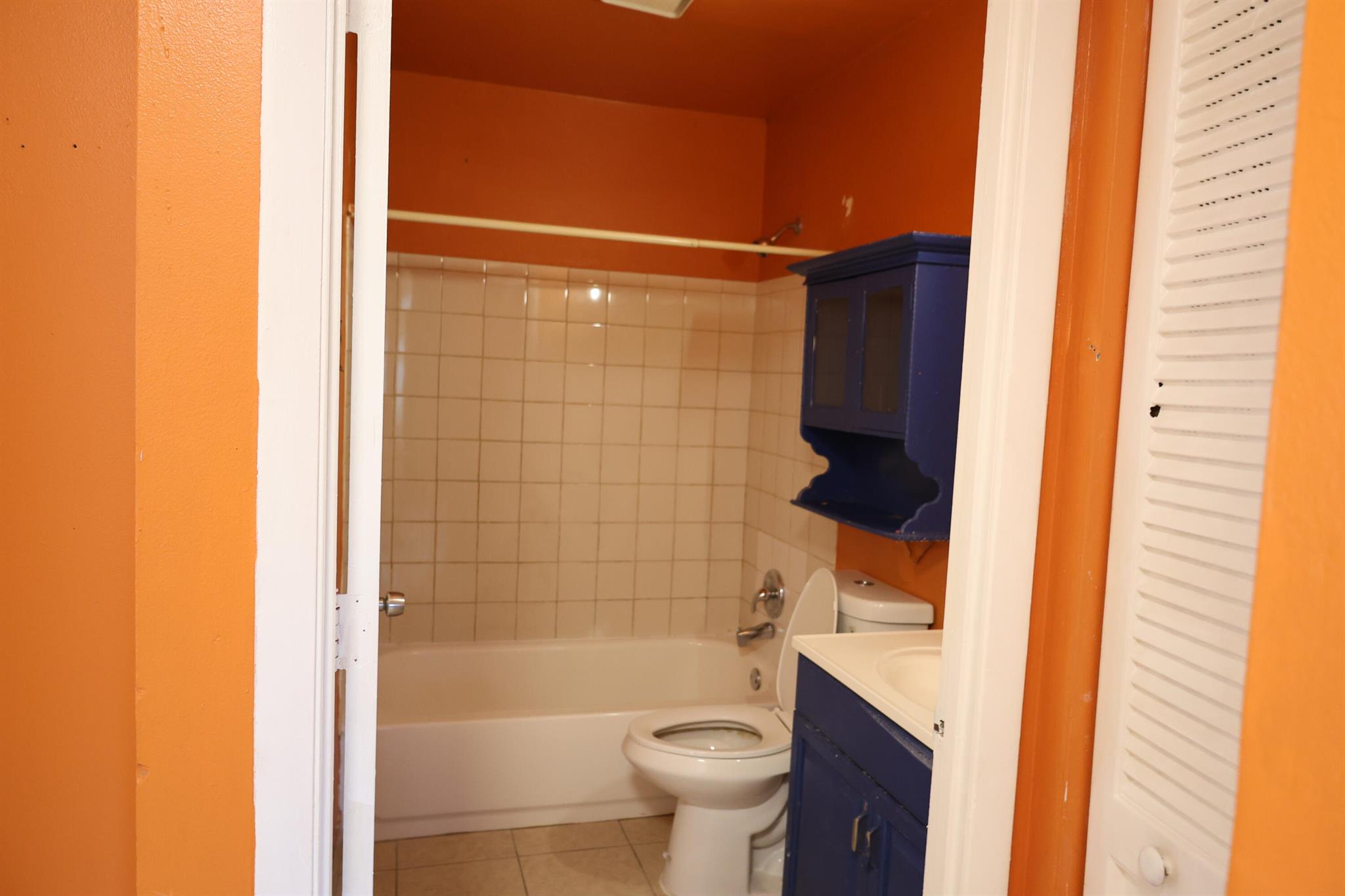 HOMES AT LAWRENCE 1 - Residential Lease