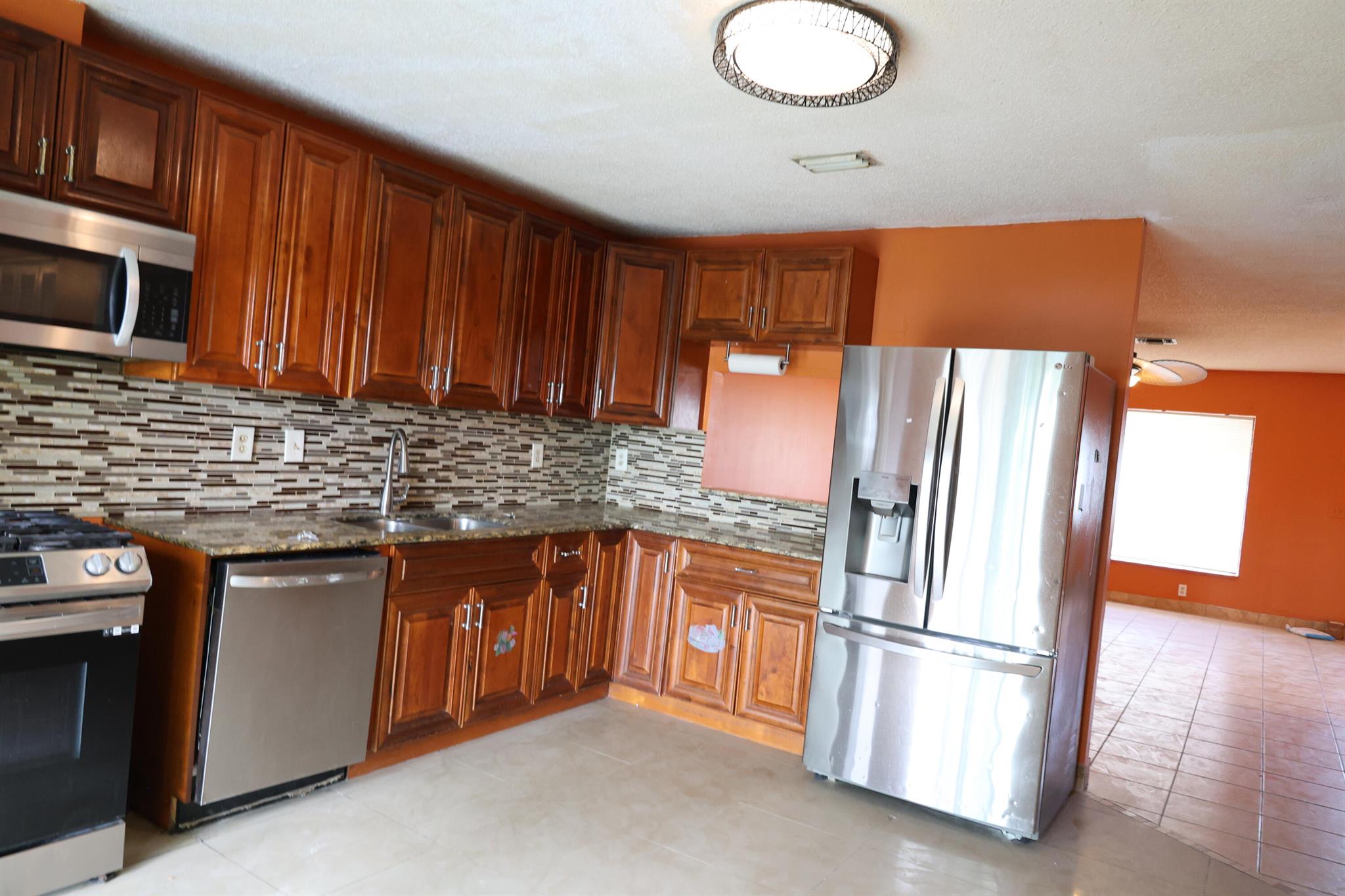 HOMES AT LAWRENCE 1 - Residential Lease