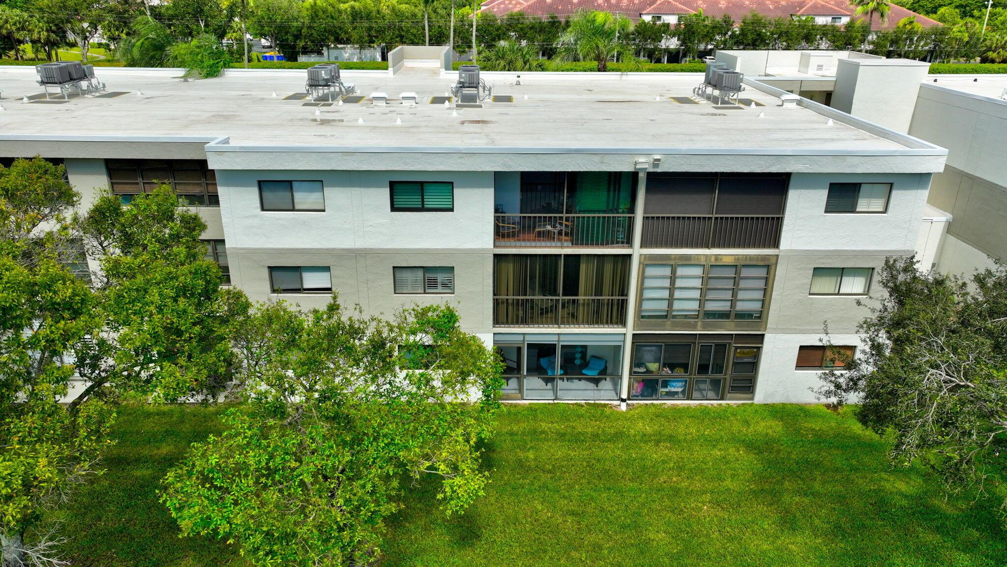 WATERSEDGE AT THE LAKES O - Residential