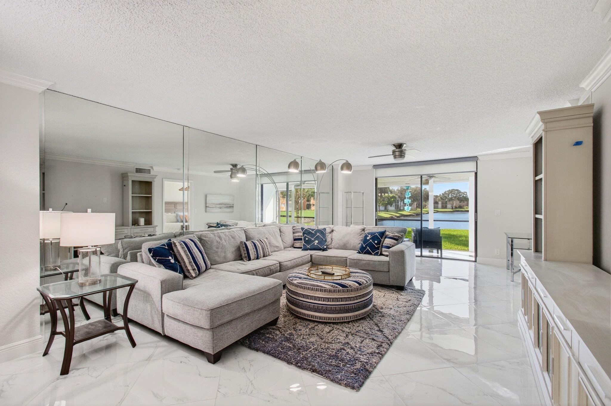 WATERSEDGE AT THE LAKES O - Residential