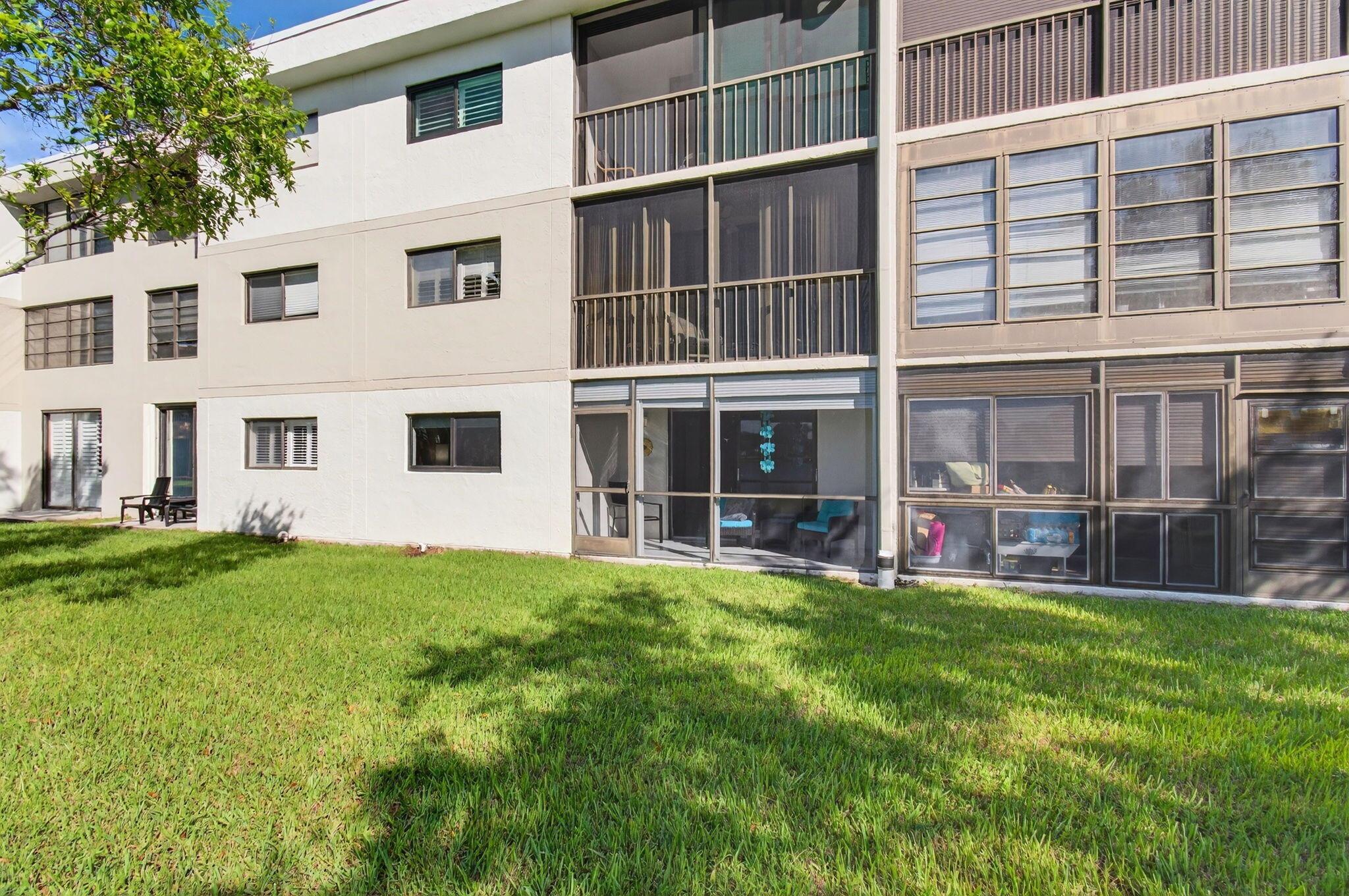 WATERSEDGE AT THE LAKES O - Residential