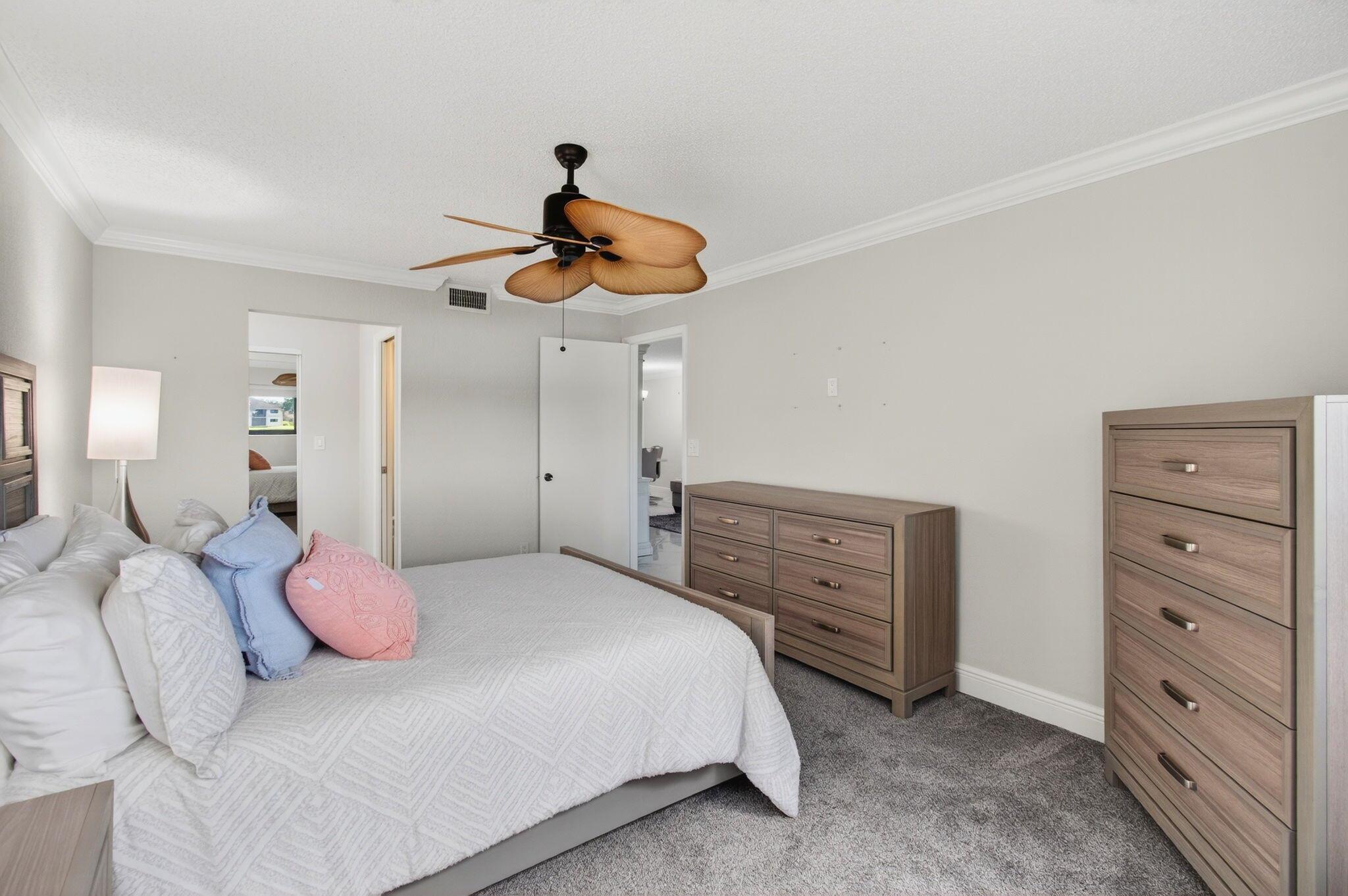 WATERSEDGE AT THE LAKES O - Residential