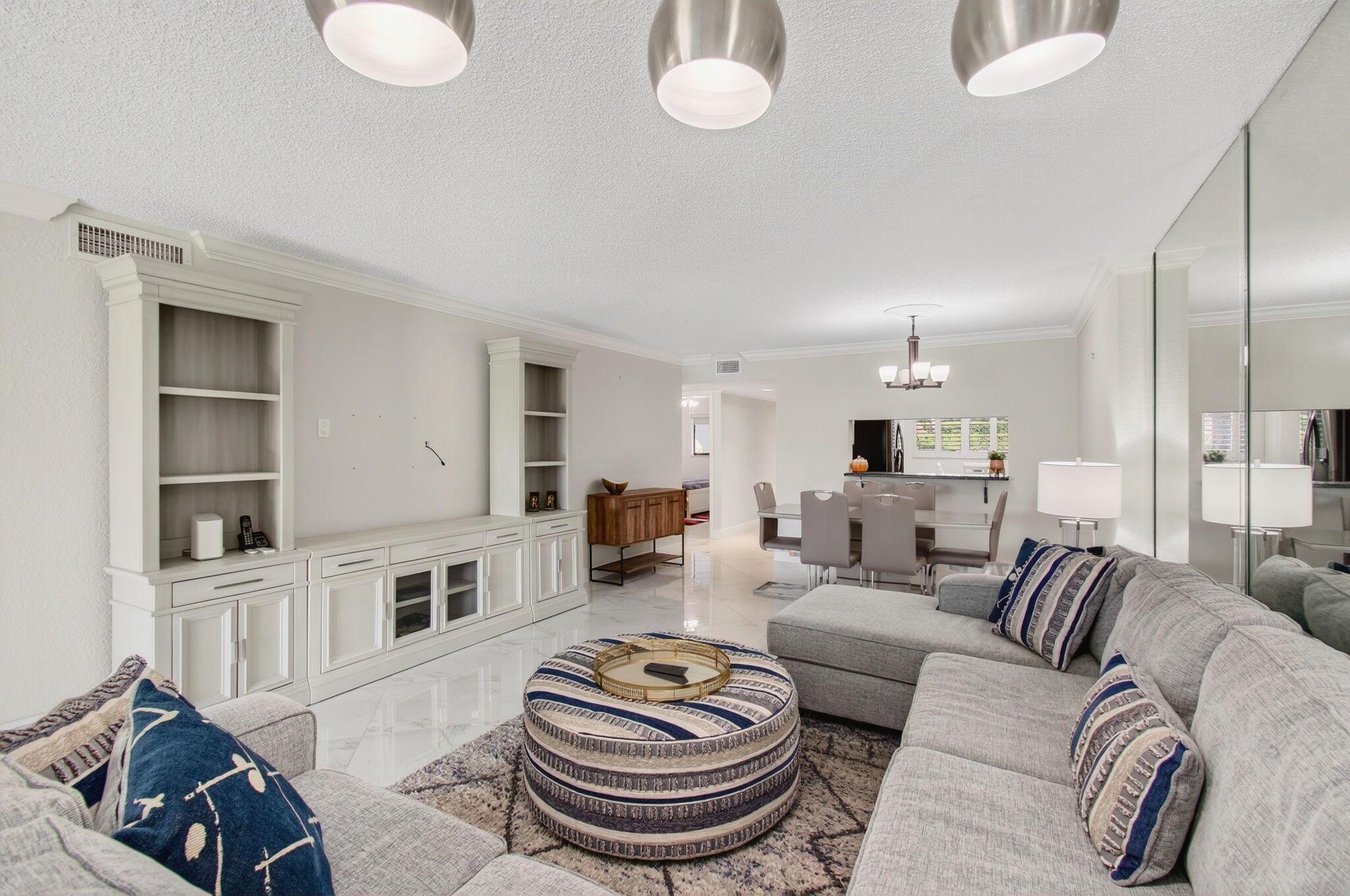 WATERSEDGE AT THE LAKES O - Residential