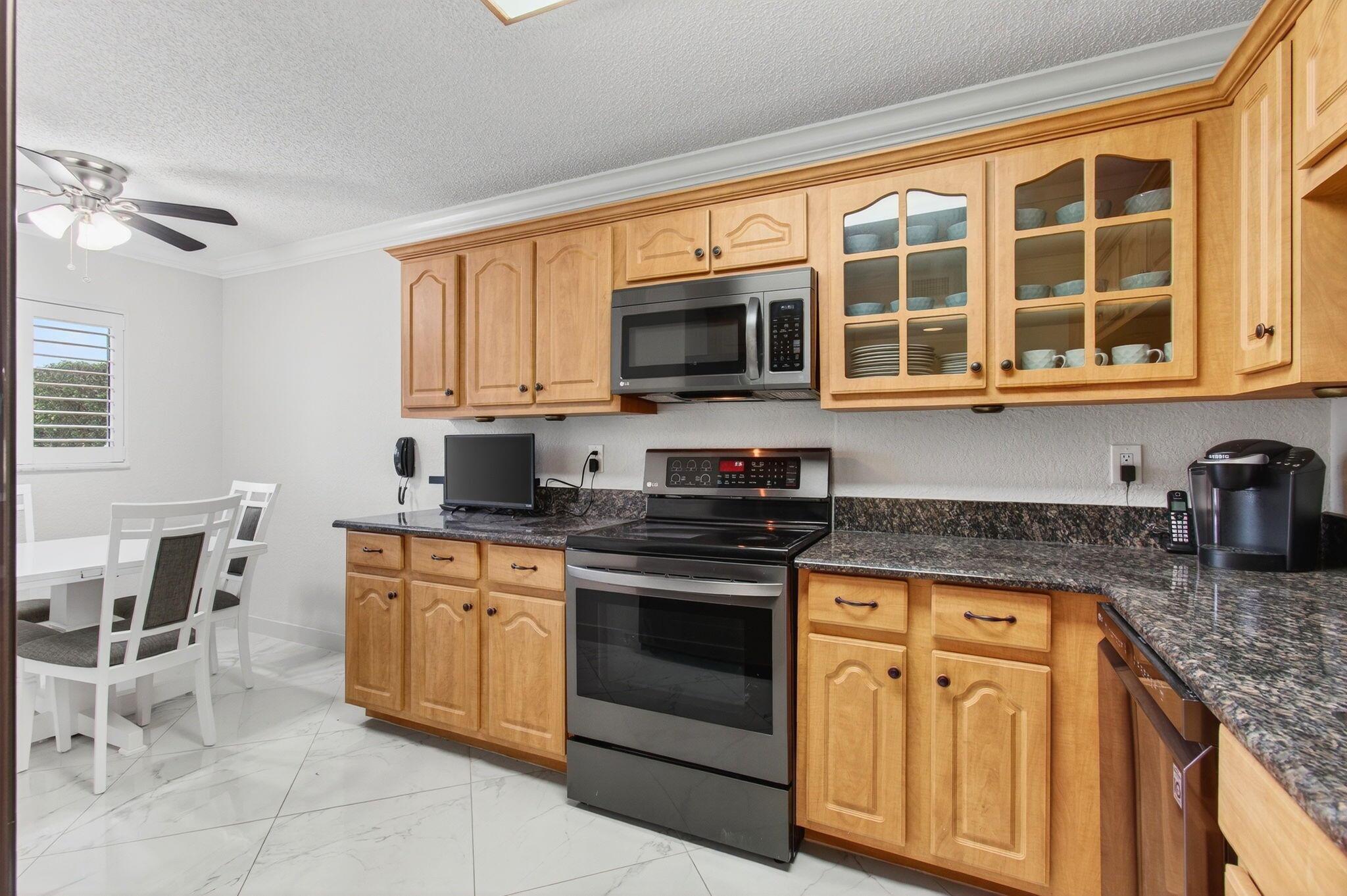 WATERSEDGE AT THE LAKES O - Residential