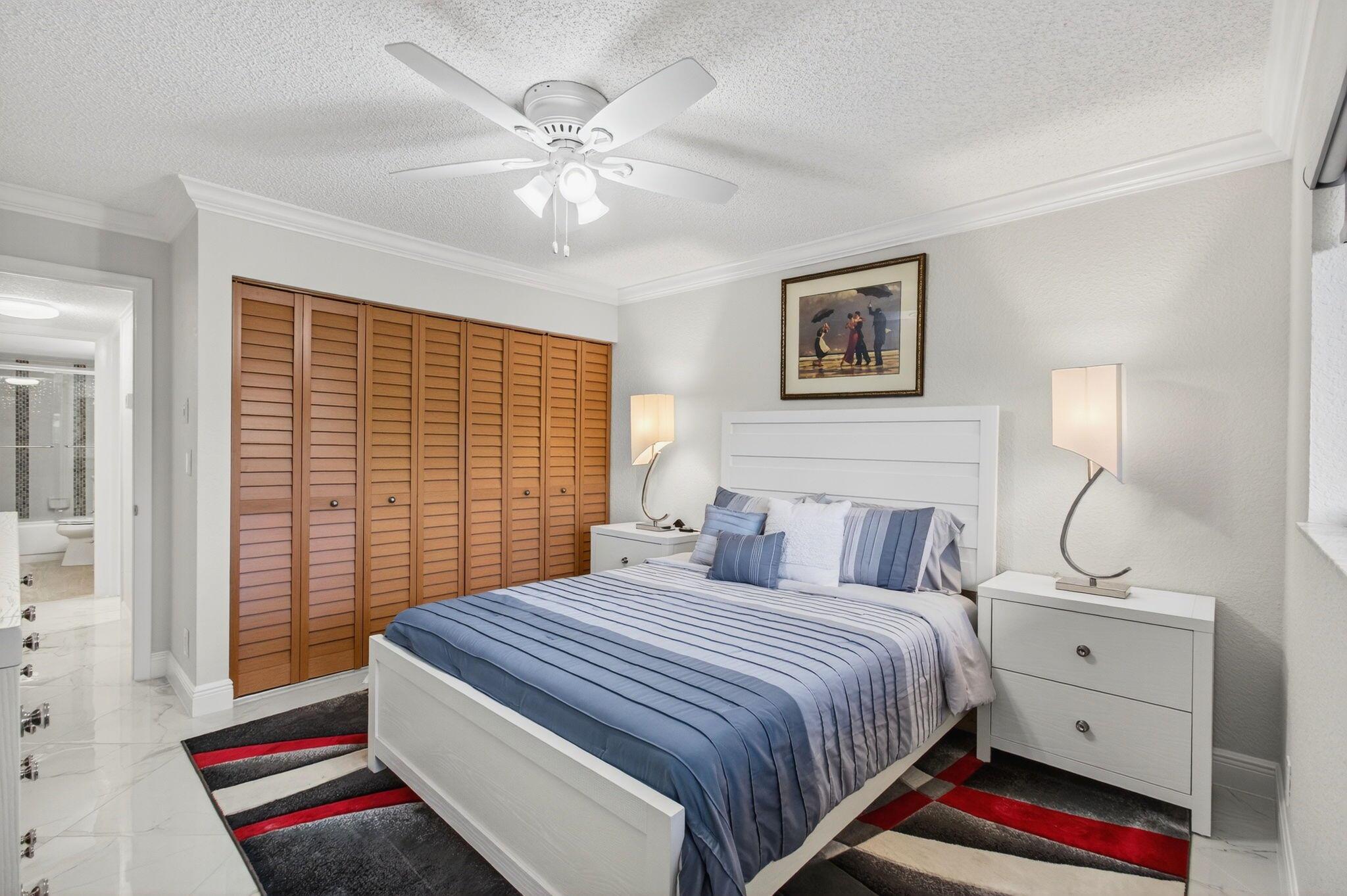 WATERSEDGE AT THE LAKES O - Residential