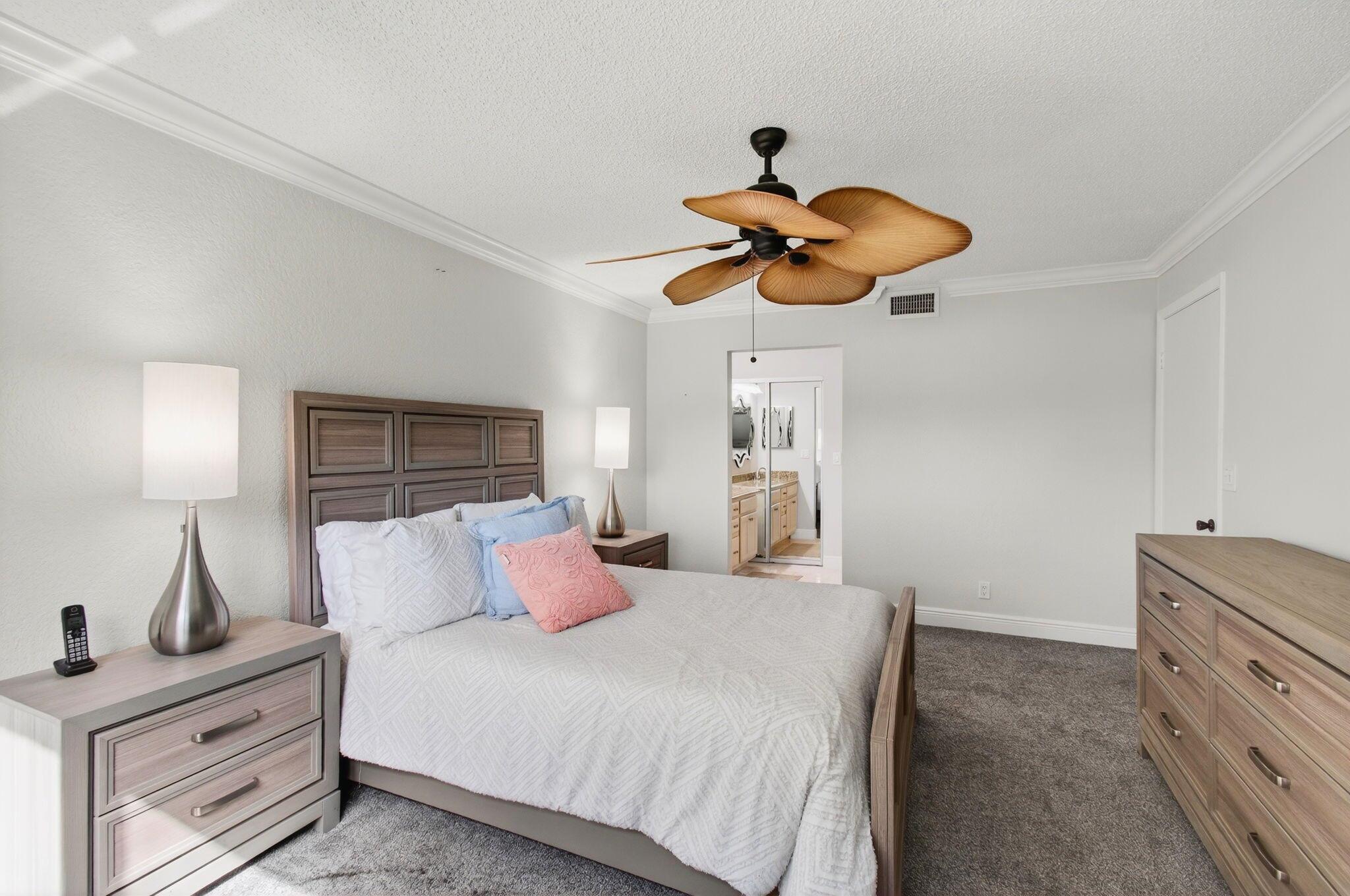 WATERSEDGE AT THE LAKES O - Residential