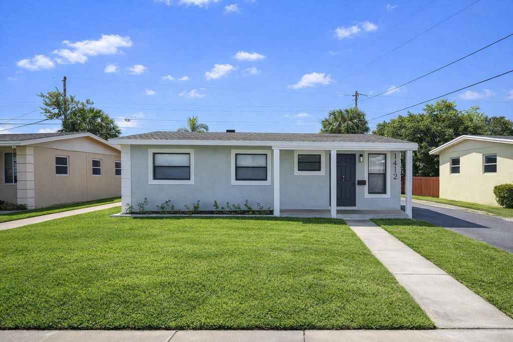 Photo of 1412 9th St, West Palm Beach, FL 33401 (MLS # B26000646)