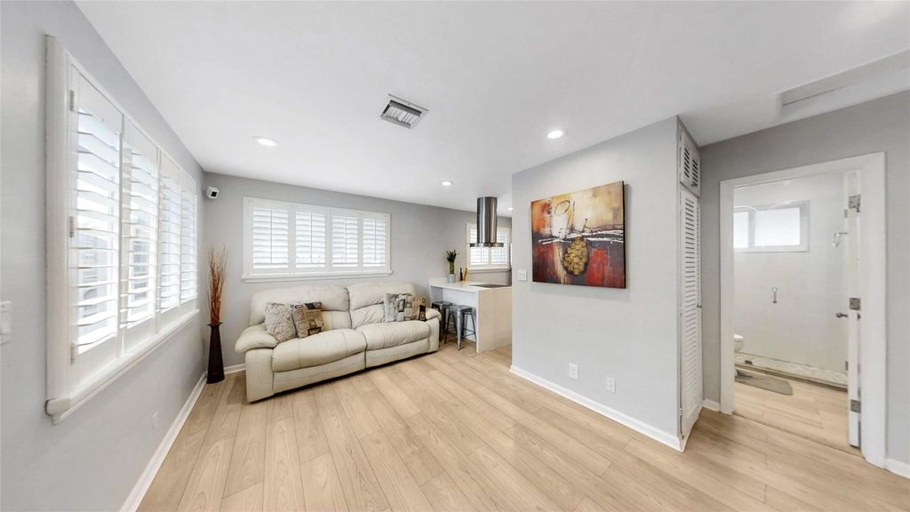 Photo of 1345 NE 17th Avenue #1, Fort Lauderdale, FL 33304 (MLS # F10497183)