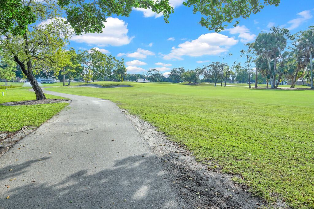 Photo of 277 Old Meadow Way, Palm Beach Gardens, FL 33418 (MLS # R11145059)