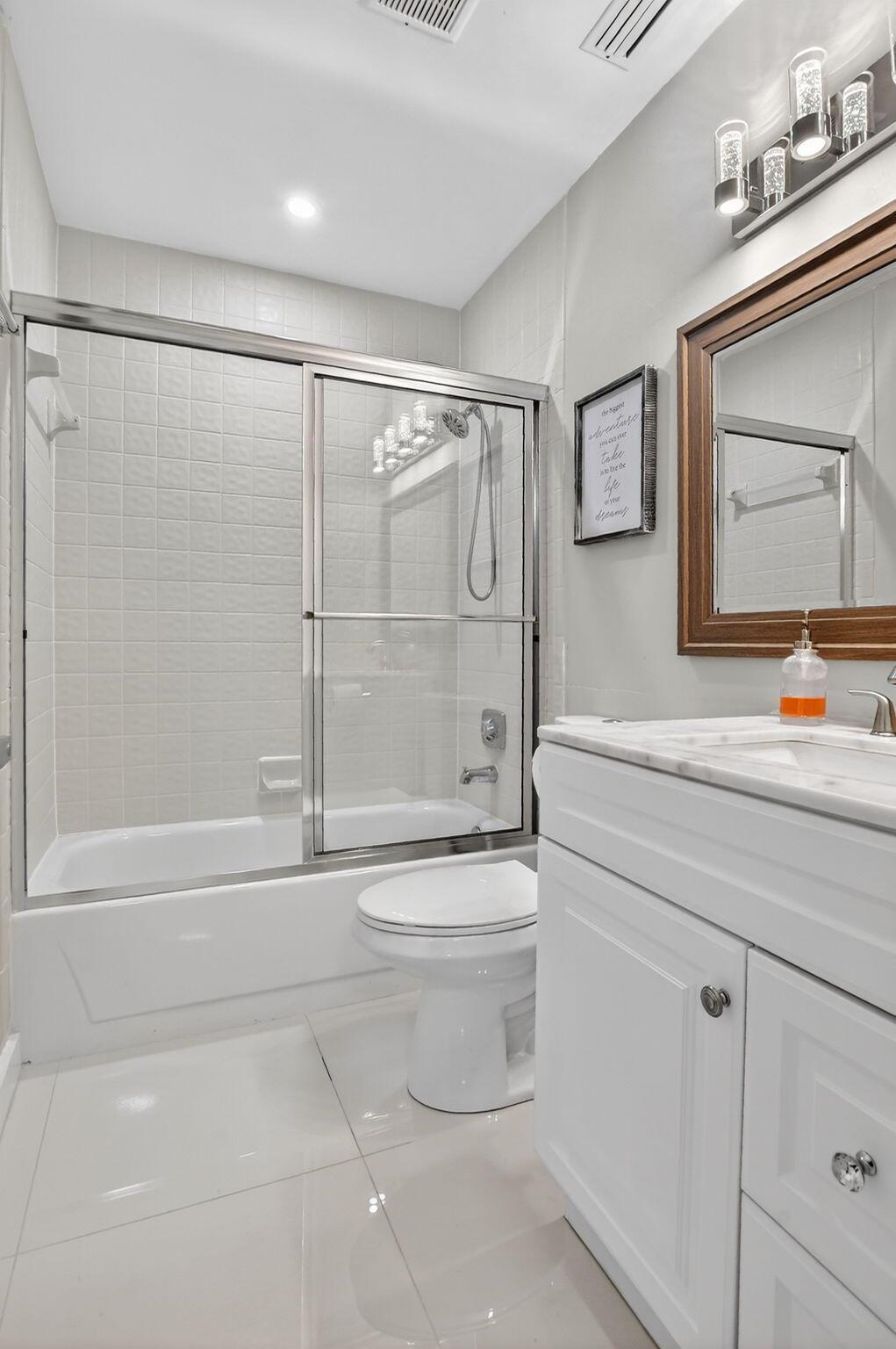 BOCA GLADES - Residential