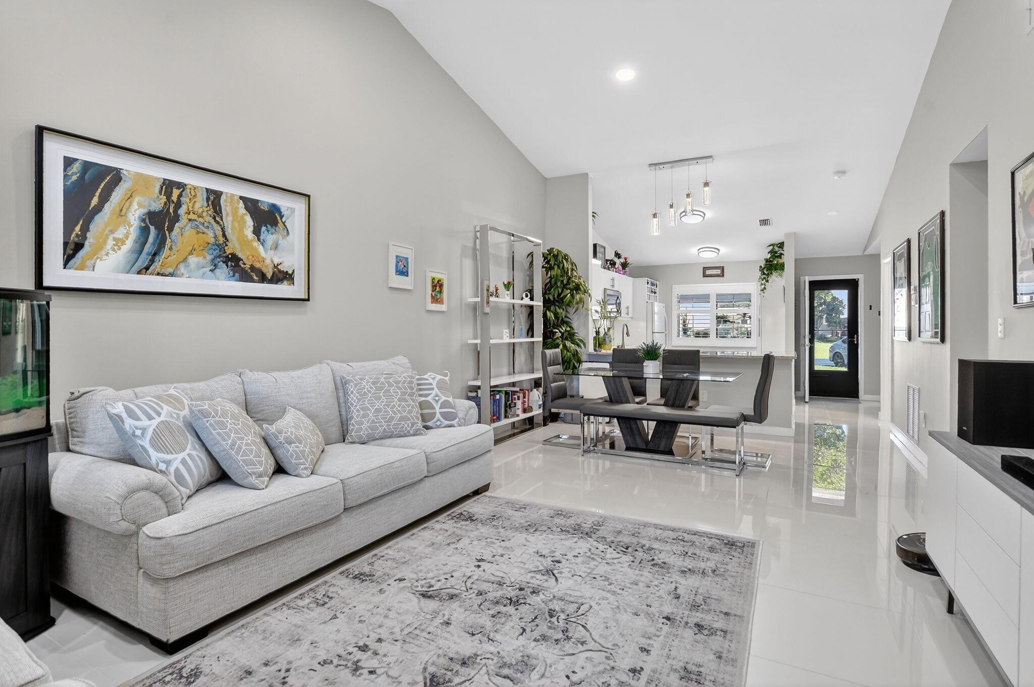 BOCA GLADES - Residential