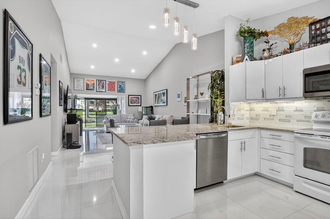 8479 Boca Glades Boulevard E