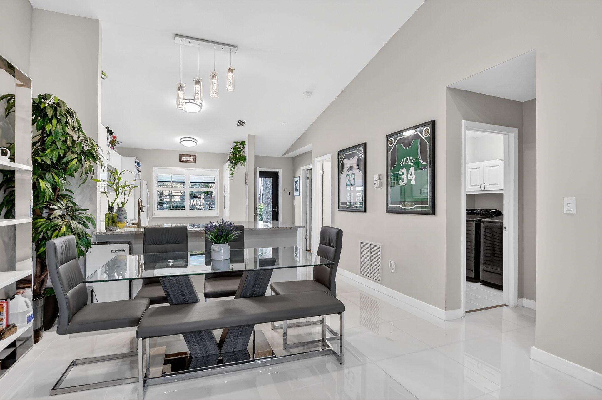 BOCA GLADES - Residential