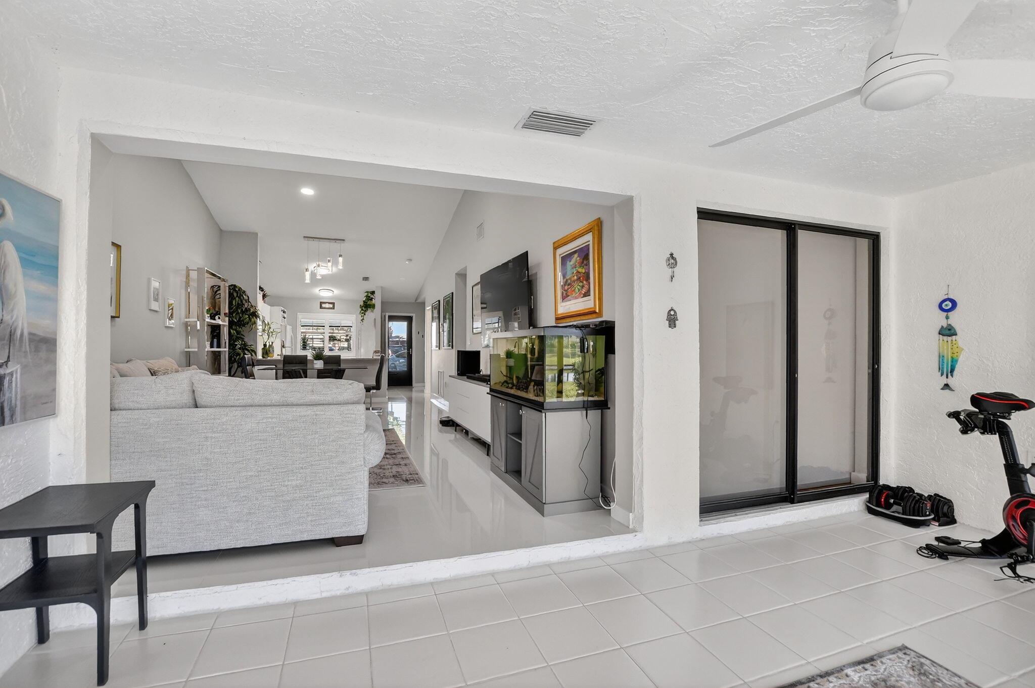 BOCA GLADES - Residential