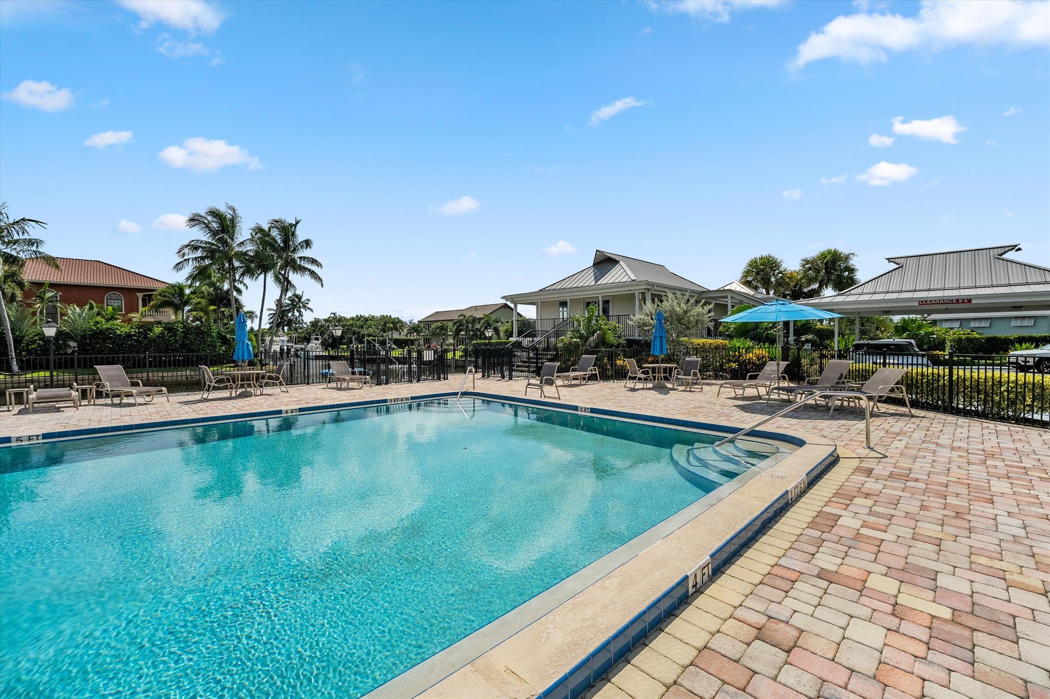 THE SOUNDINGS - Residential