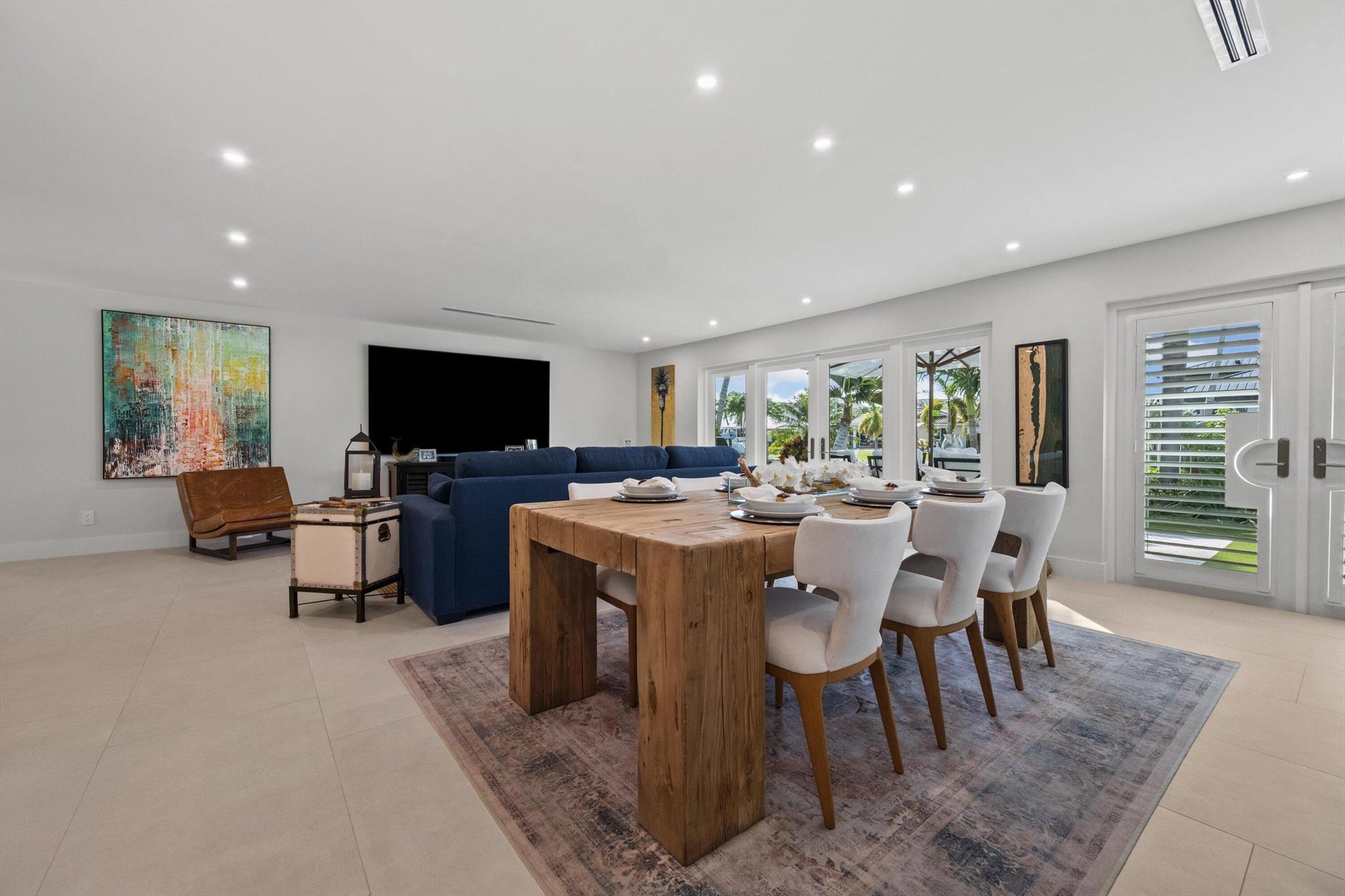 THE SOUNDINGS - Residential