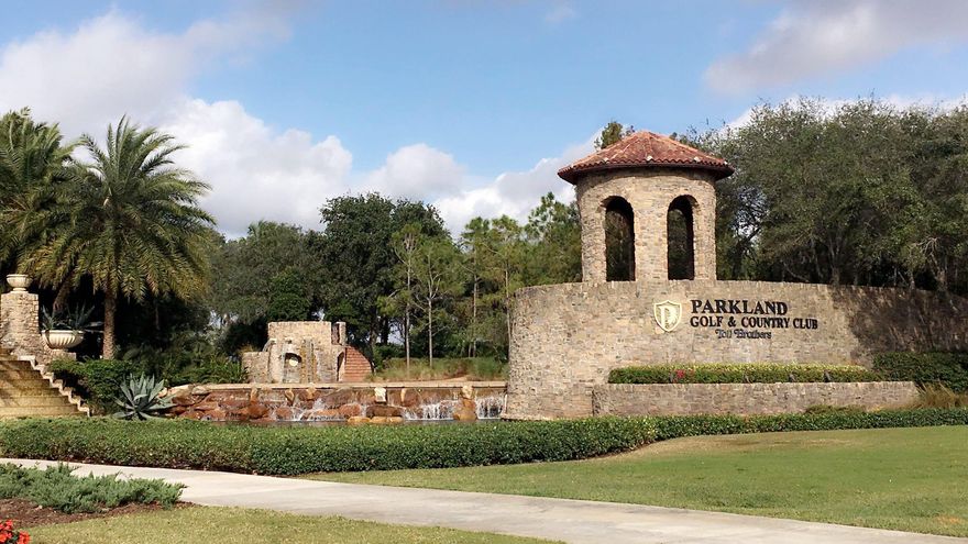 This is one of the best lots in the entire neighborhood of Parkland Golf and Country. This home was recently remodeled and turn key. Stunning 7 bedrooms/ 6 full baths and 2 half baths sitting on 30,000 square feet overlooking the golf course.