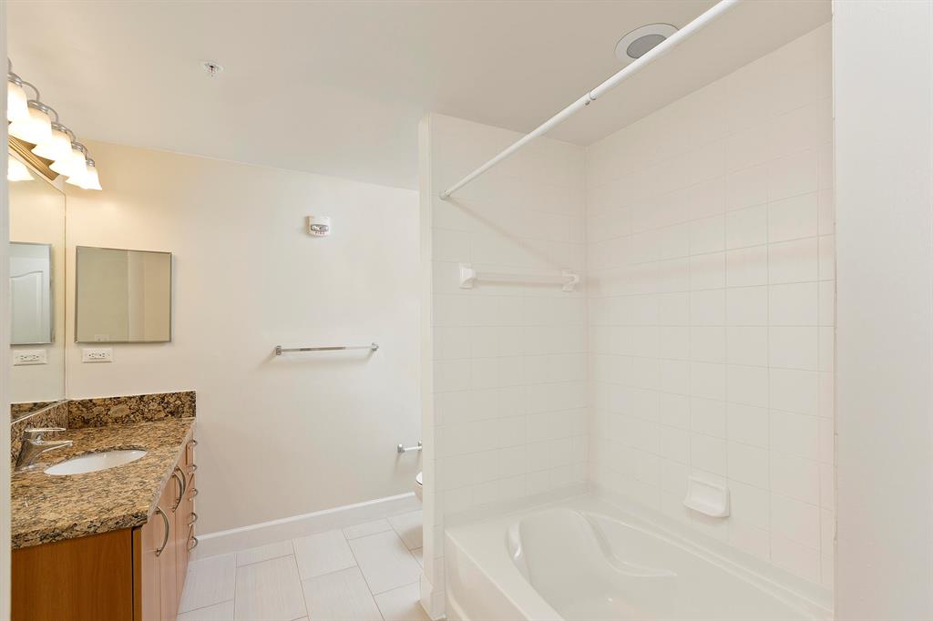 PINEAPPLE GROVE VILLAGE CONDO - Residential