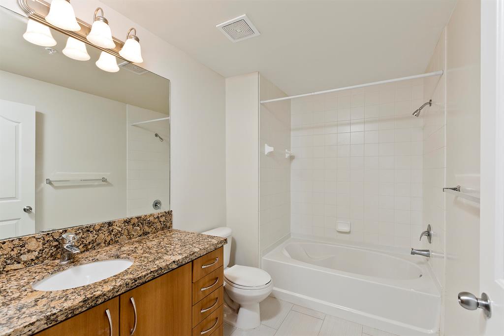 PINEAPPLE GROVE VILLAGE CONDO - Residential