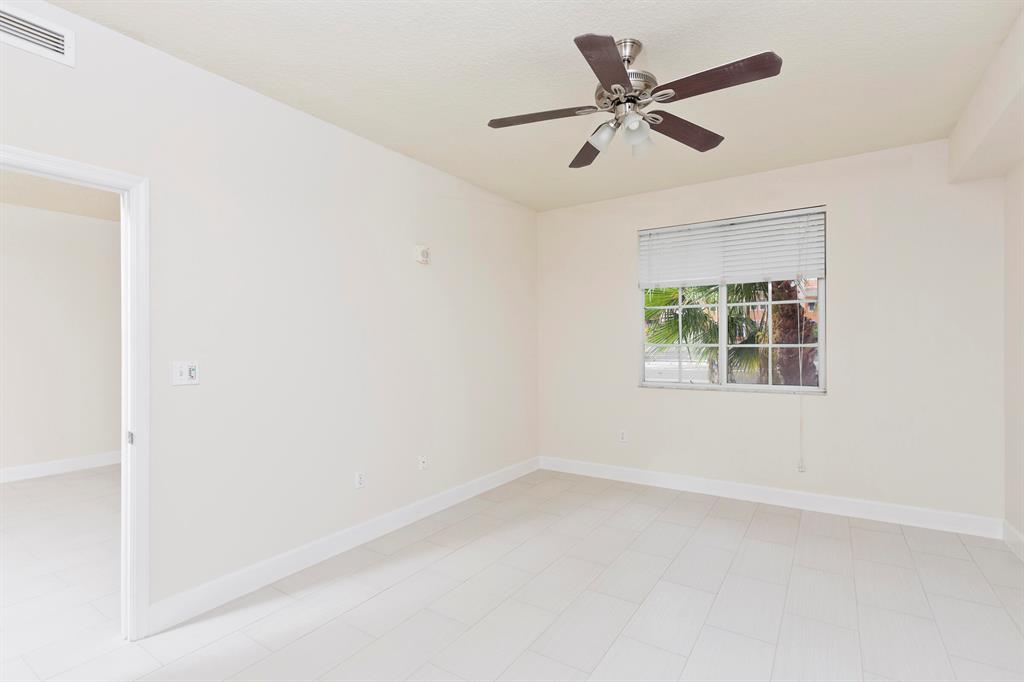 PINEAPPLE GROVE VILLAGE CONDO - Residential