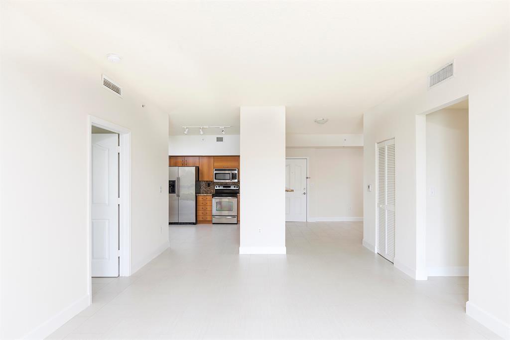 PINEAPPLE GROVE VILLAGE CONDO - Residential