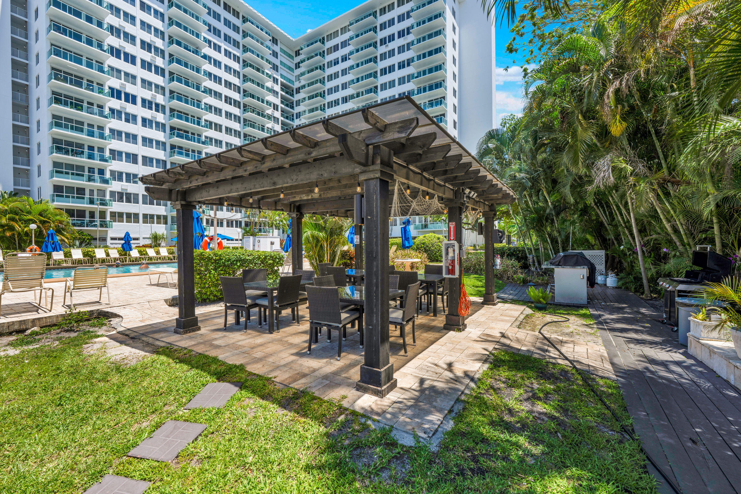 CORAL RIDGE TOWERS CO-OP - Residential