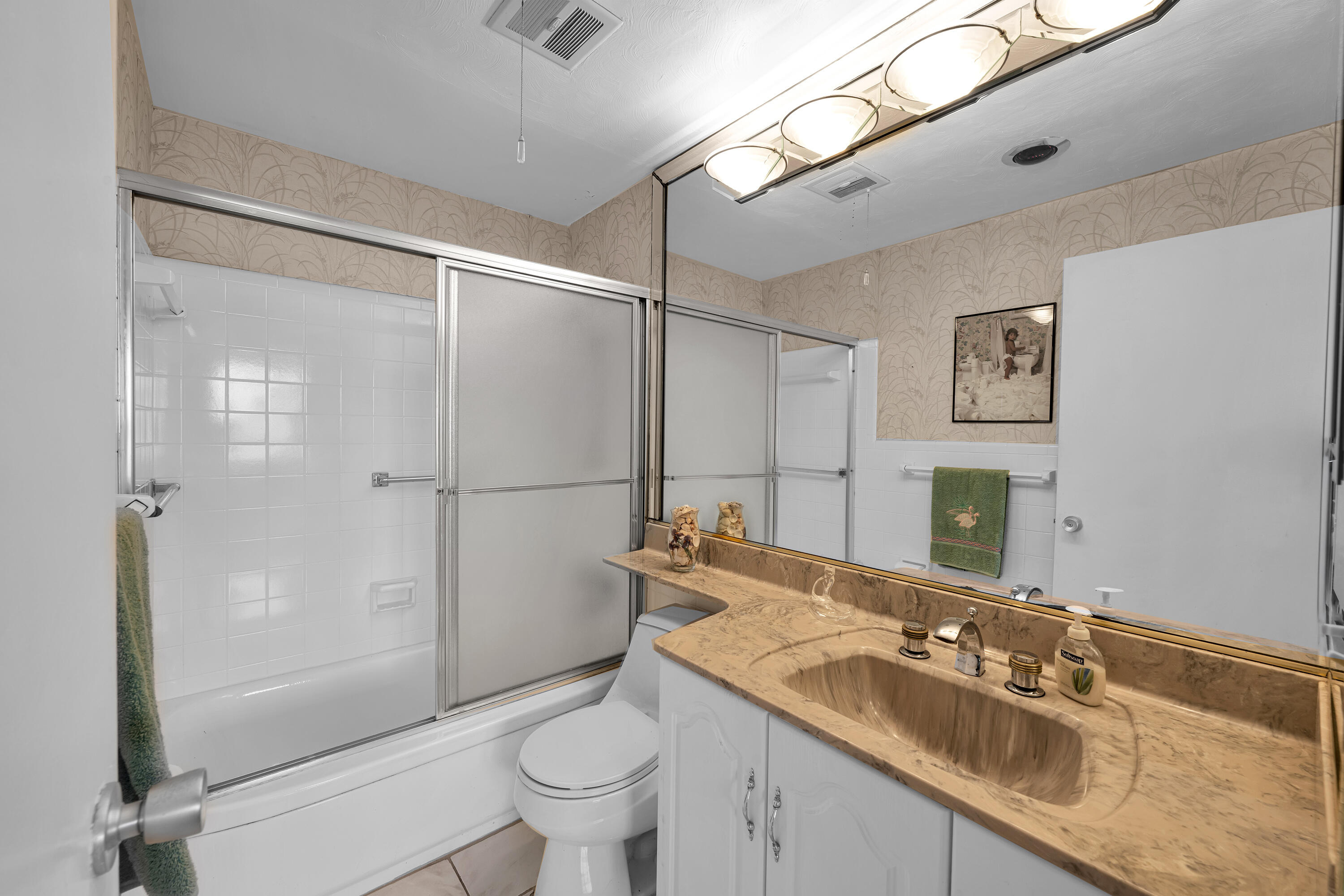 CORAL RIDGE TOWERS CO-OP - Residential