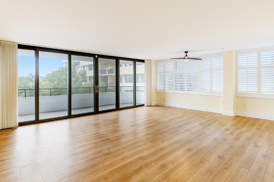 MAYFAIR HOUSE CONDO - Residential