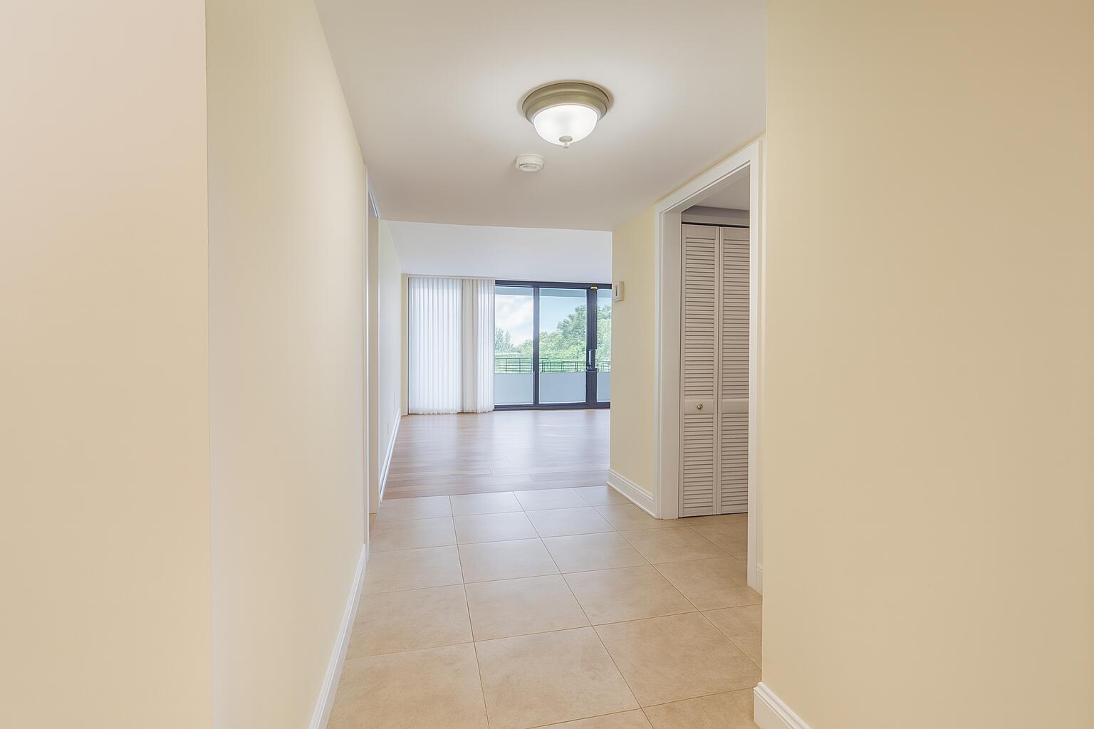 MAYFAIR HOUSE CONDO - Residential