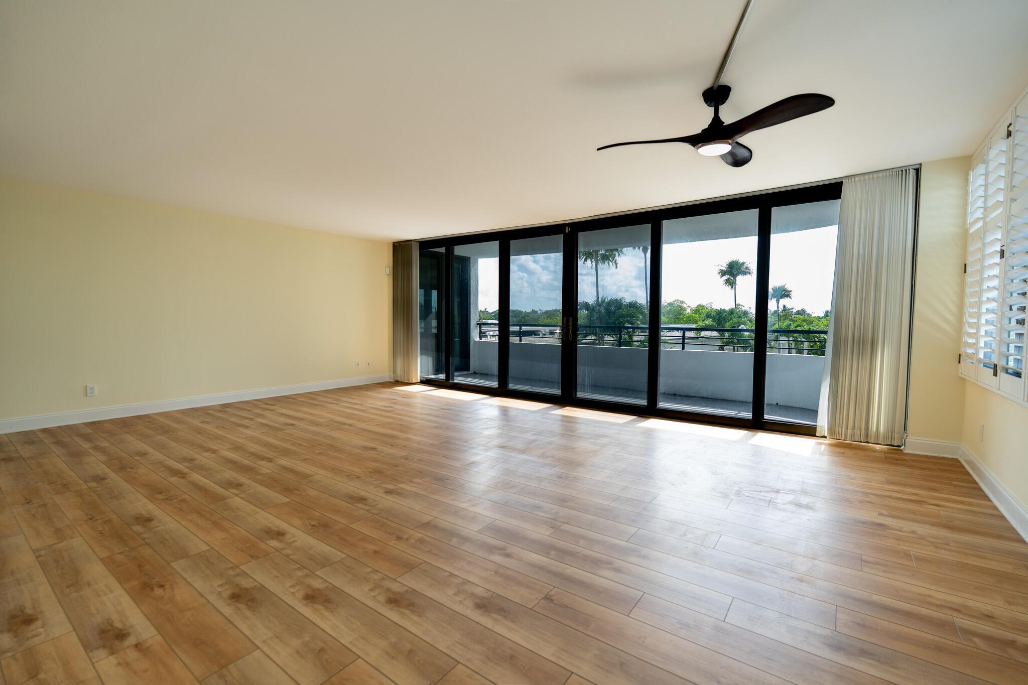 MAYFAIR HOUSE CONDO - Residential