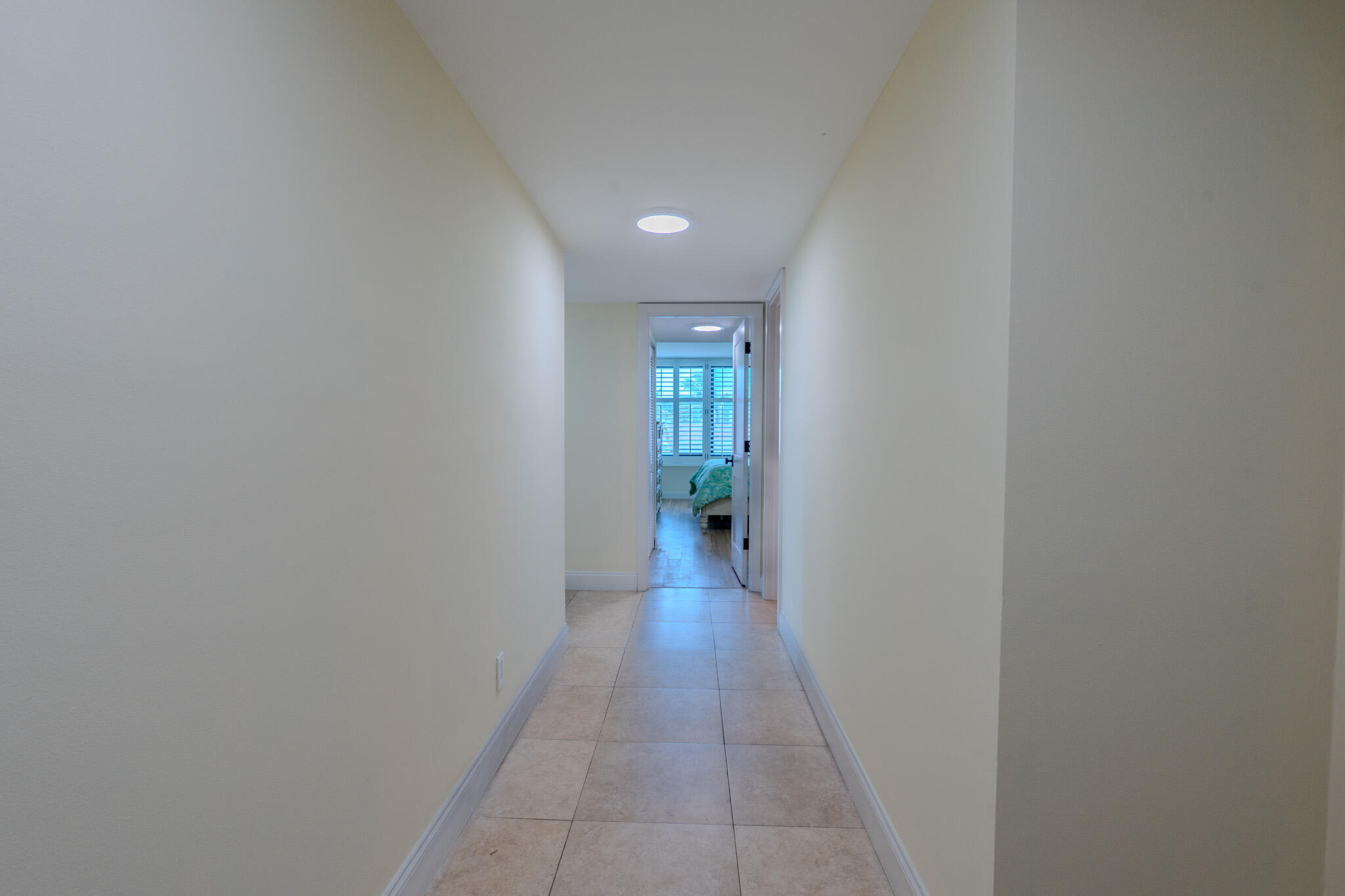 MAYFAIR HOUSE CONDO - Residential