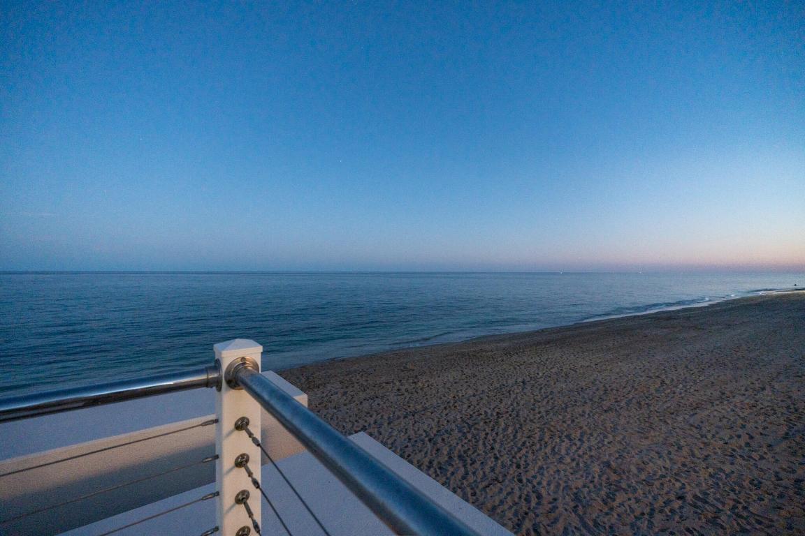 MAYFAIR HOUSE CONDO - Residential