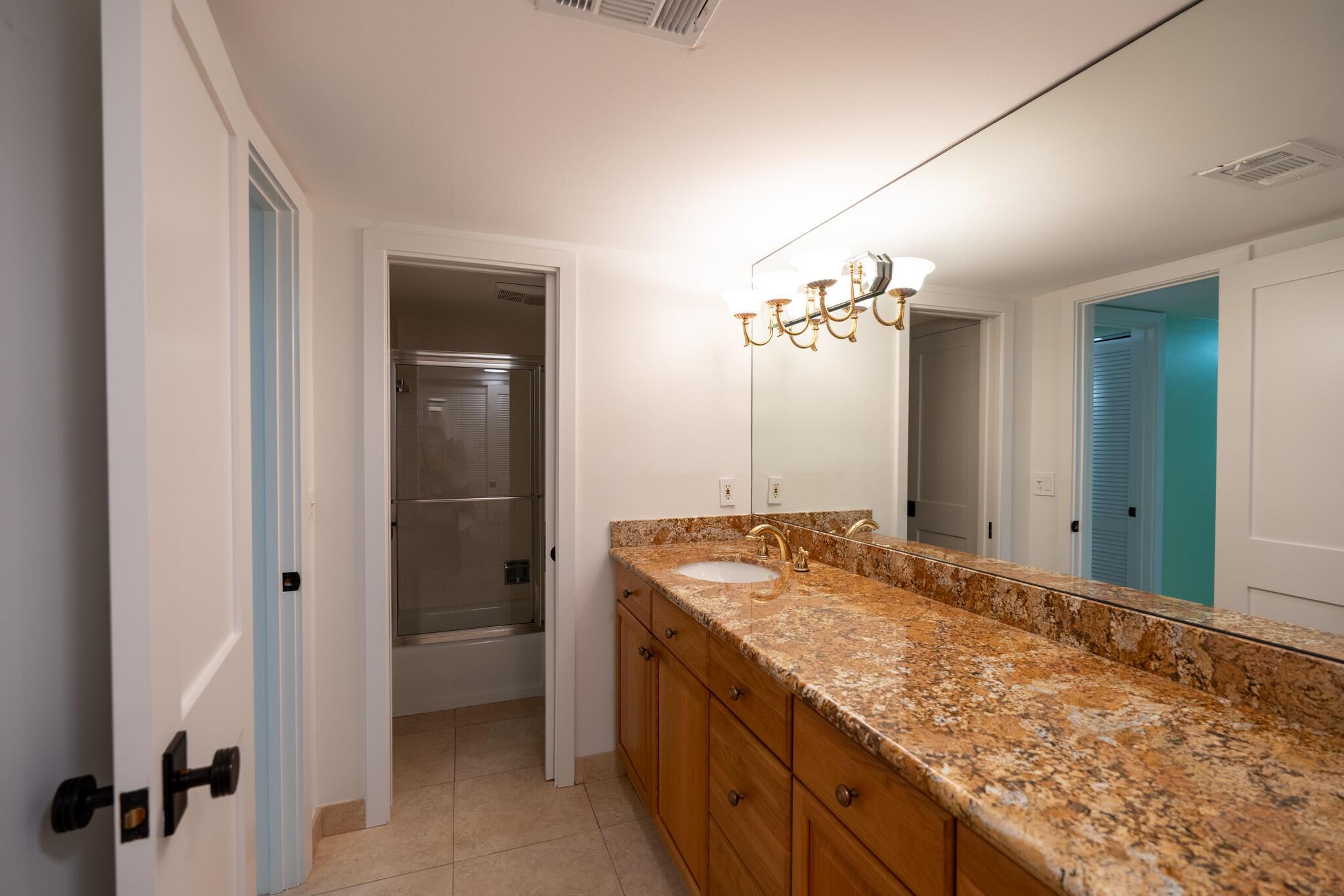 MAYFAIR HOUSE CONDO - Residential