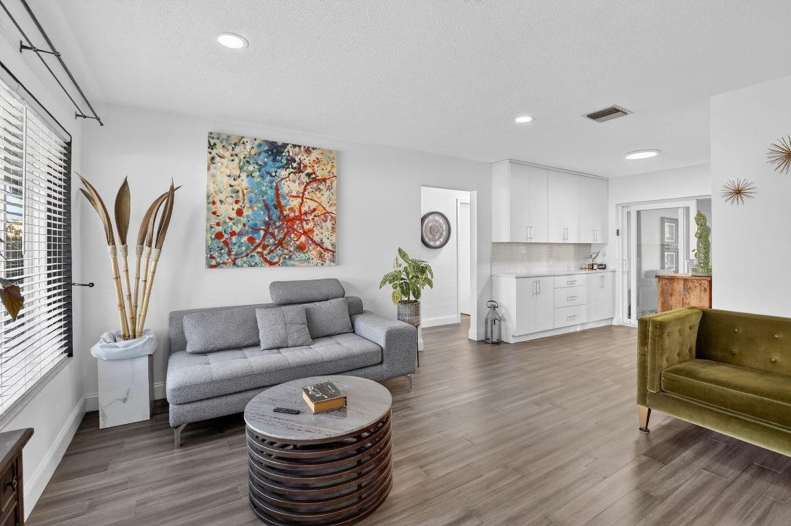 MAINLANDS OF TAMARAC LAKES - Residential