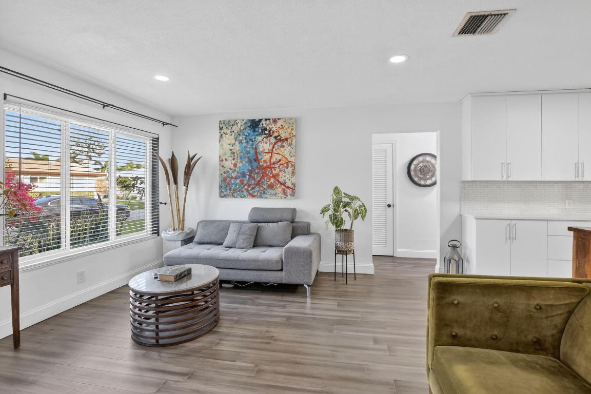 MAINLANDS OF TAMARAC LAKES - Residential