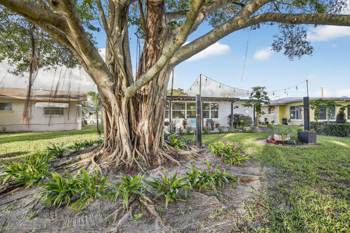 MAINLANDS OF TAMARAC LAKES - Residential