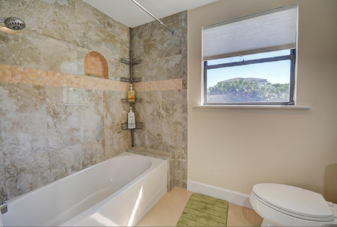 BOCA RATON HILLS SEC 3 - Residential