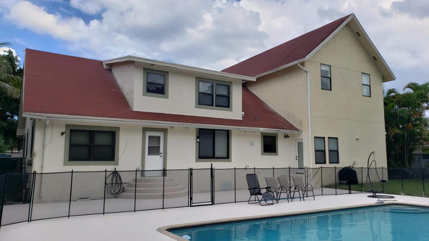 BOCA RATON HILLS SEC 3 - Residential