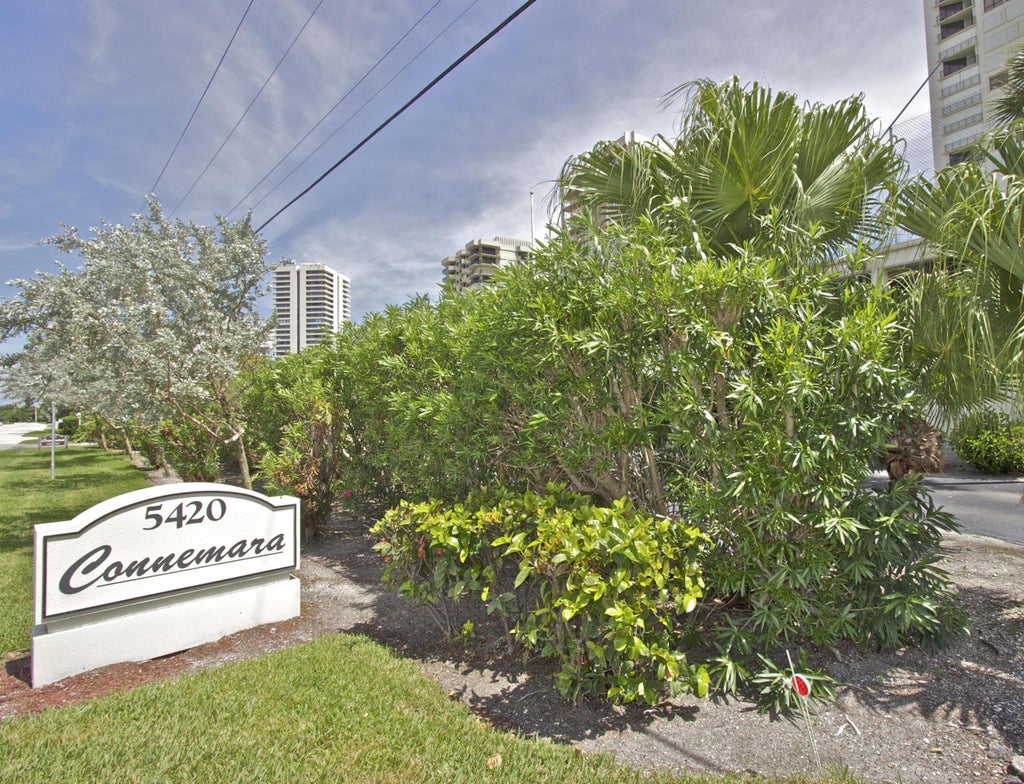 Photo of 5420 N Ocean Avenue, Riviera Beach, FL 33404 (MLS # B26069250)