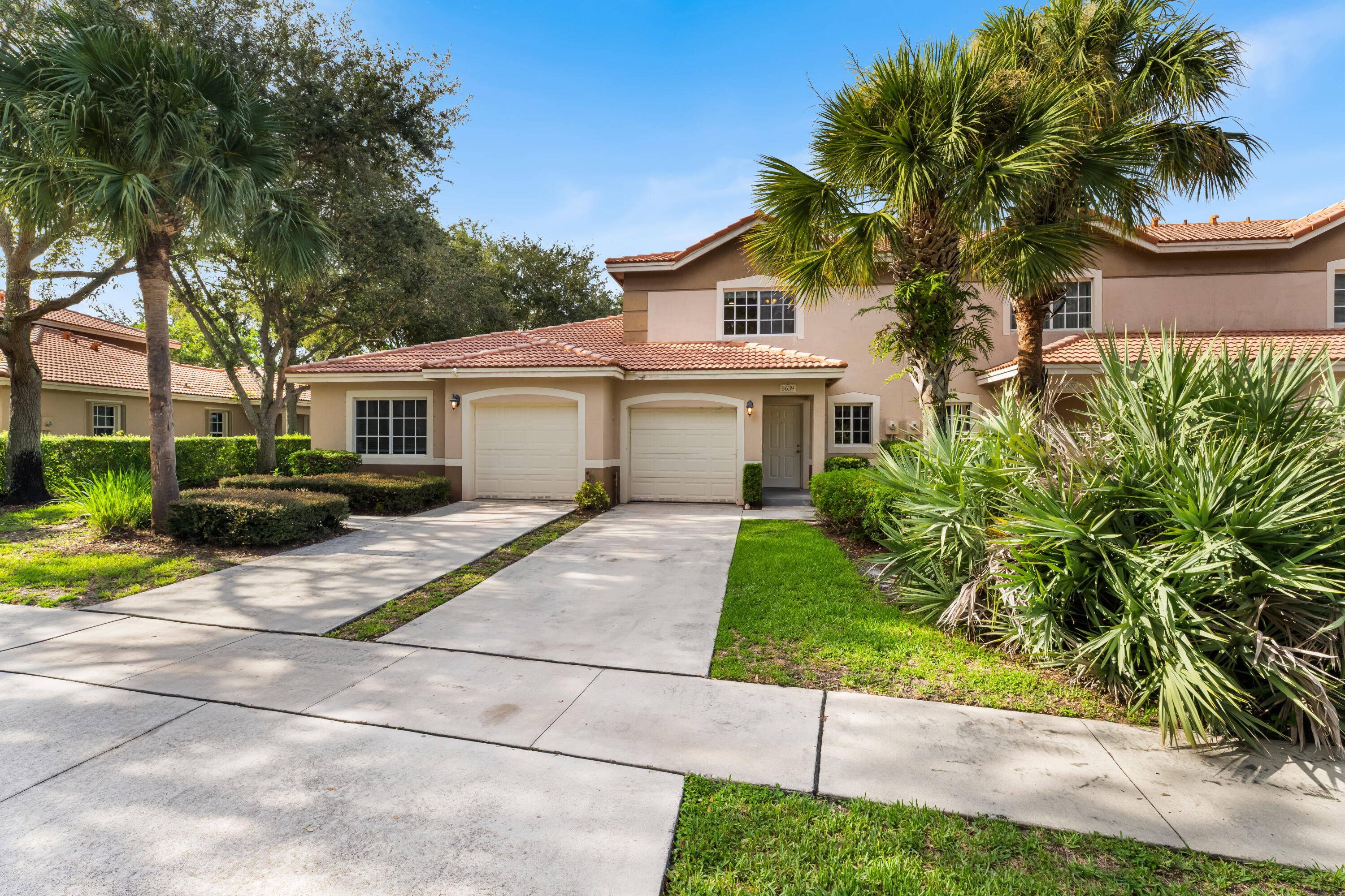 Charming 3-Bed, 2.5-Bath Townhome for Rent in Green Cay VillageDiscover this beautifully updated 3-bedroom, 2.5-bath townhome in the highly sought-after Green Cay Village. This home features a brand-new kitchen, upgraded flooring, and modernized bathrooms. Relax in your private backyard oasis or enjoy the community's resort-style amenities, including a sparkling pool, kid's splash area, fitness center, and scenic lakefront jogging paths. Ideally located between Palm Beach and Boca Raton, you'll be just minutes from top-rated schools, premier shopping, and the stunning beaches of vibrant Boynton Beach.