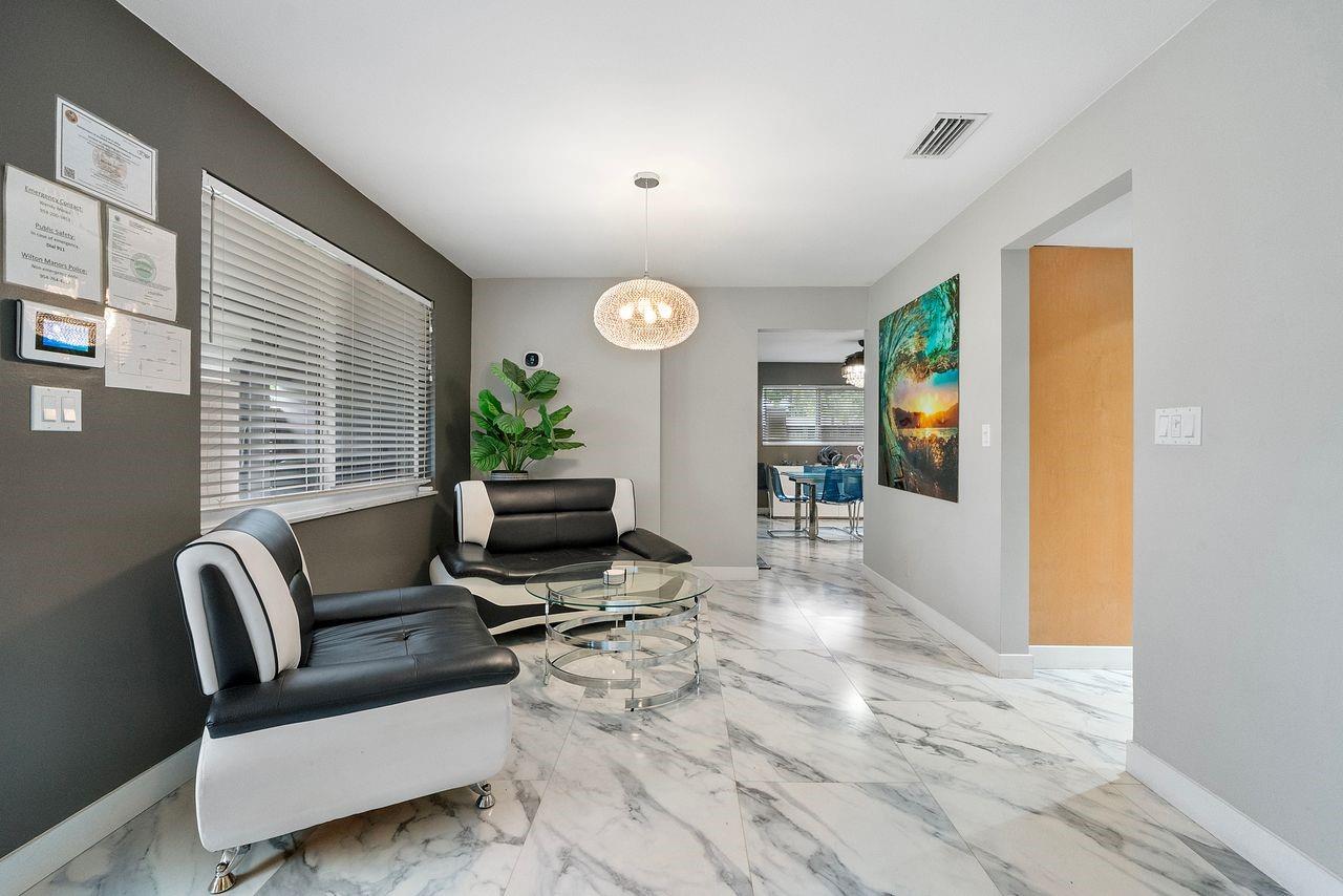 Hillbrook 30-4 B - Residential