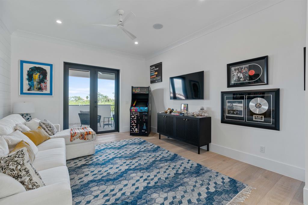 SAWFISH BAY COLONY - Residential